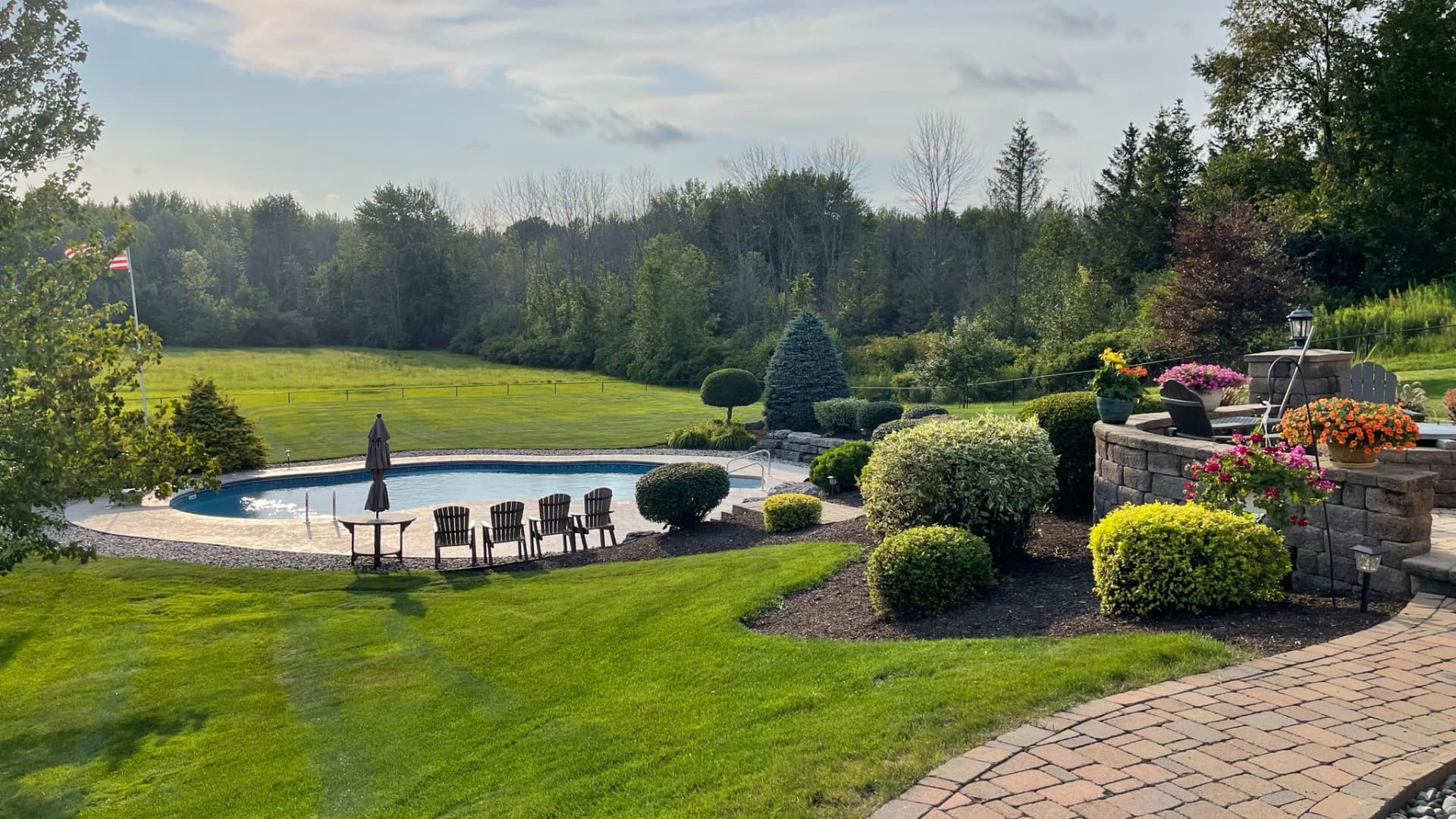 Beautiful lawn care results by Emerald Lawn Care